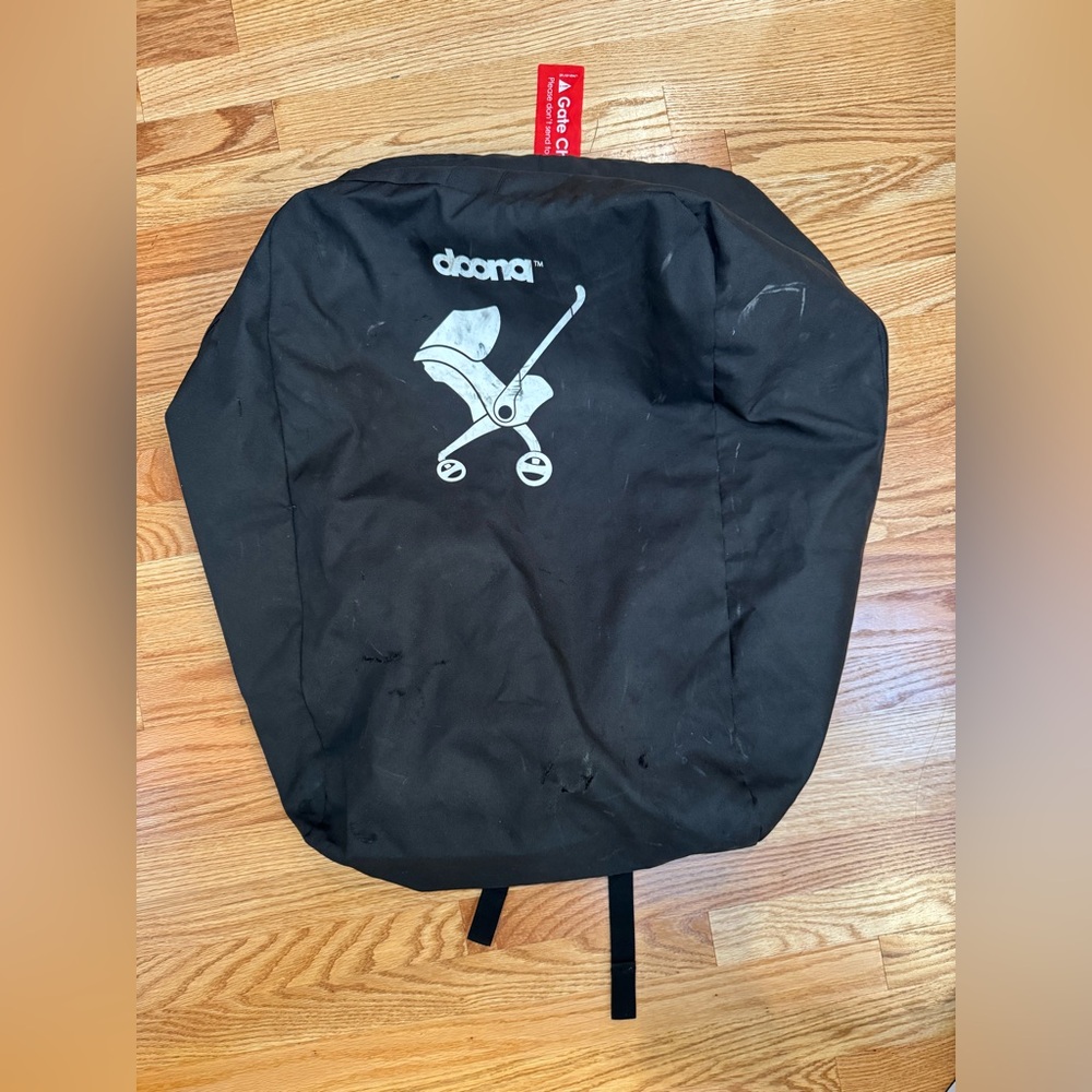 Doona™ Special Edition Infant Car Seat/Stroller & Base - Picture 15 of 15